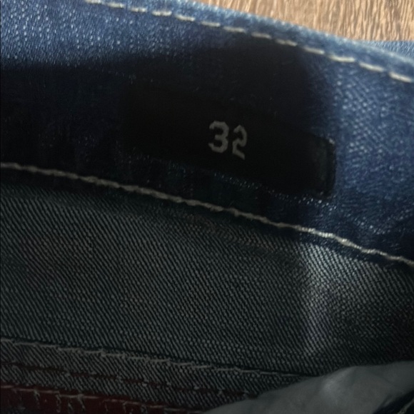 Affliction Blue Straight Jeans with Vintage Appeal - Picture 4 of 7